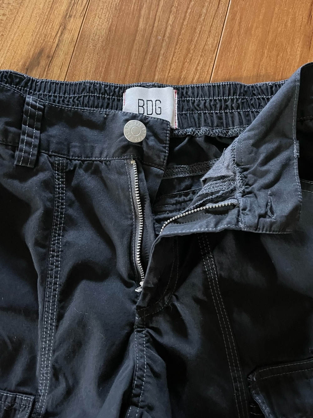 Urban Outfitters BDG Riley Cargo Pant Medium Black - Picture 12 of 16